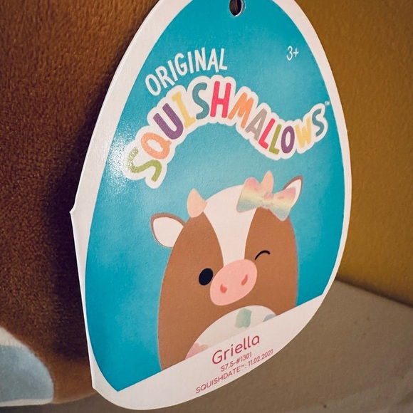 Nwt Griella The Cow 7" Squishmaillows - Picture 3 of 4